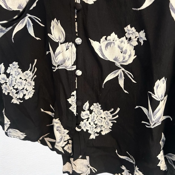 Maeve by Anthropologie • Black Floral Adagio Ruffle Button Top Tie Neck Sz Small - Picture 7 of 10